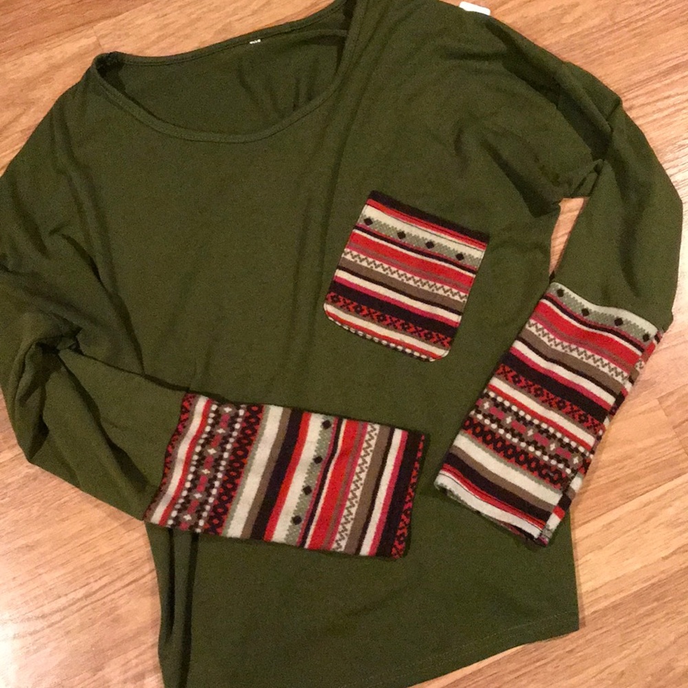 🌸 Unique Vintage Green Boho Top